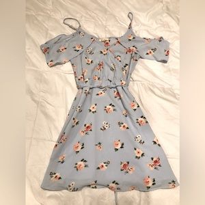 Super cute blue floral dress!